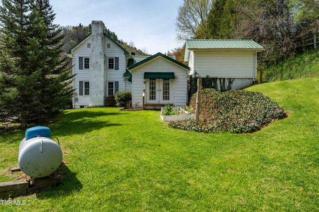 6646 Roan Creek Road, Butler, TN 37640