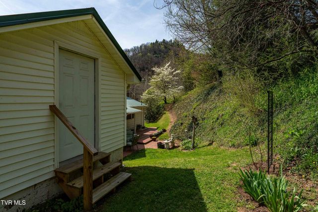 6646 Roan Creek Road, Butler, TN 37640