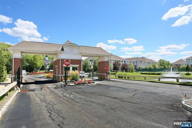10316 Warrens Way, Wanaque, NJ 07465