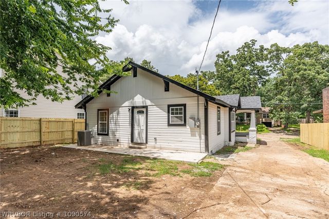 1612 Cedar Street, Van Buren, AR 72956