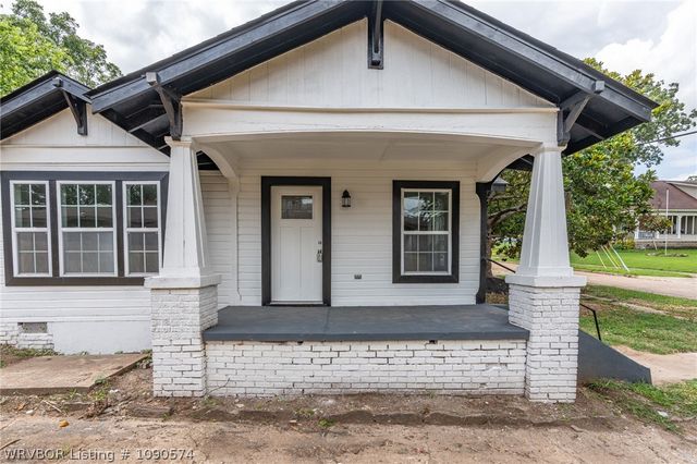 1612 Cedar Street, Van Buren, AR 72956
