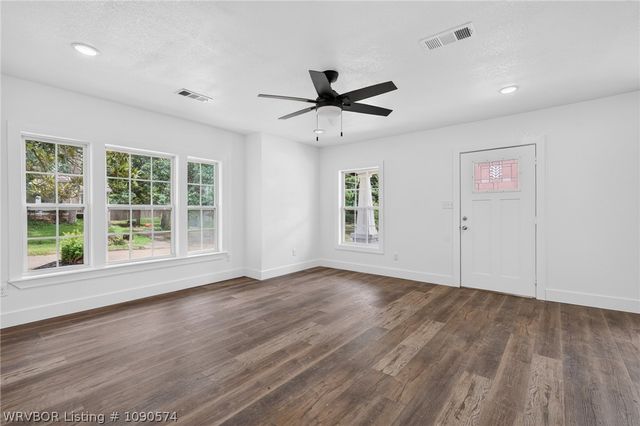 1612 Cedar Street, Van Buren, AR 72956
