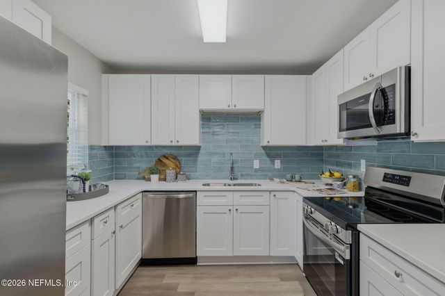 10184 HERNDON Road, Jacksonville, FL 32246