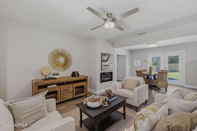 10184 HERNDON Road, Jacksonville, FL 32246