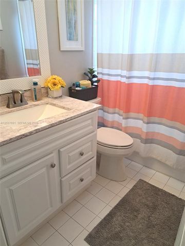 8020 SW 158th Ave, Miami, FL 33193