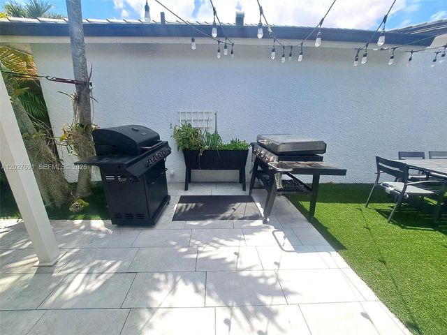 8020 SW 158th Ave, Miami, FL 33193