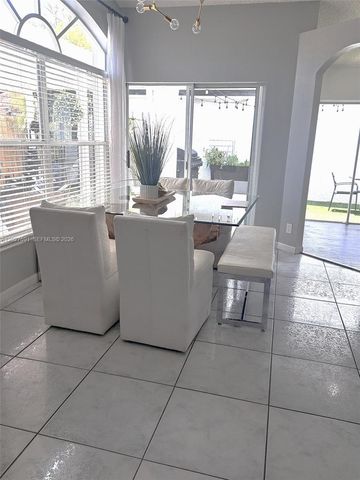 8020 SW 158th Ave, Miami, FL 33193