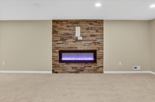 26414 Redfield Street, Edwardsburg, MI 49112