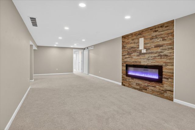 26414 Redfield Street, Edwardsburg, MI 49112