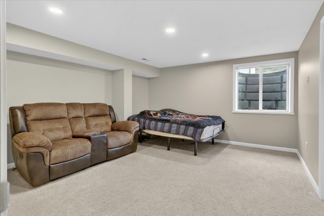 26414 Redfield Street, Edwardsburg, MI 49112