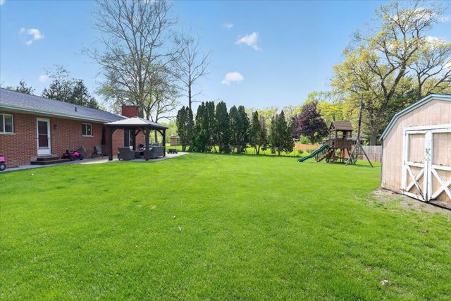 26414 Redfield Street, Edwardsburg, MI 49112