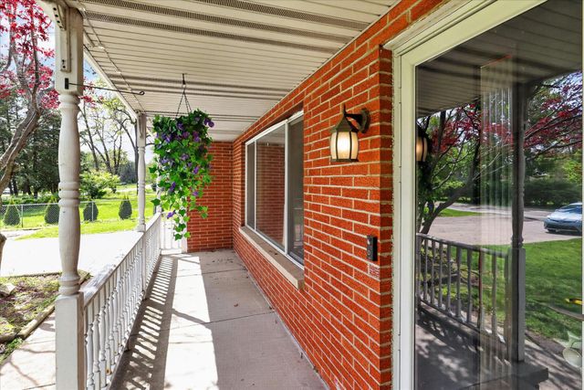 26414 Redfield Street, Edwardsburg, MI 49112