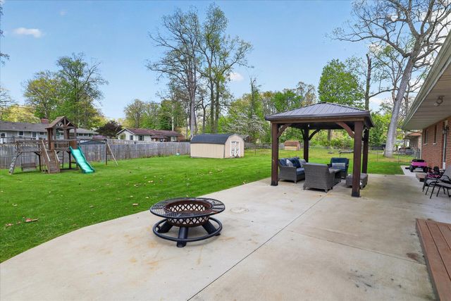 26414 Redfield Street, Edwardsburg, MI 49112