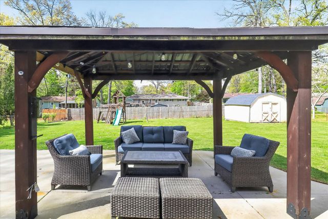 26414 Redfield Street, Edwardsburg, MI 49112
