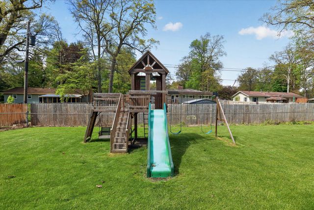 26414 Redfield Street, Edwardsburg, MI 49112