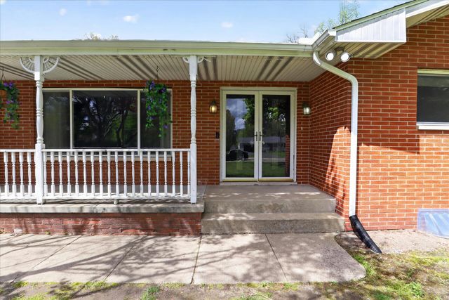 26414 Redfield Street, Edwardsburg, MI 49112