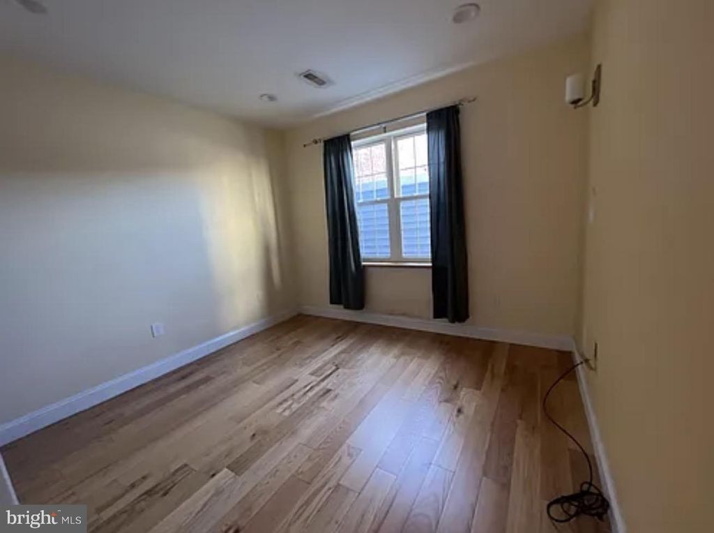 1334 W GIRARD AVE, PHILADELPHIA, PA 19123 — photo 4