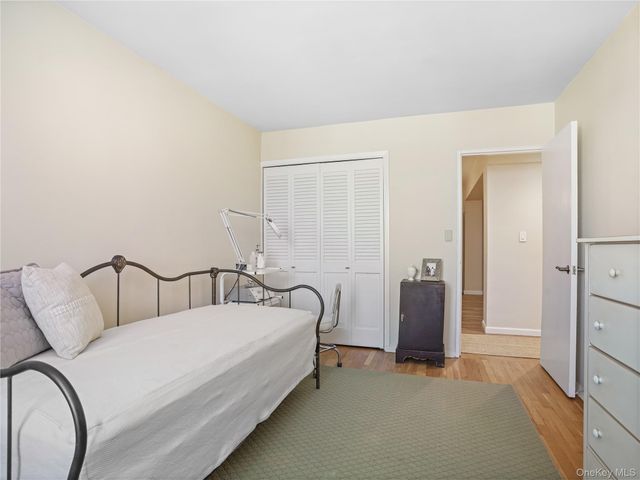 10 Franklin Avenue 2G, White Plains, NY 10601