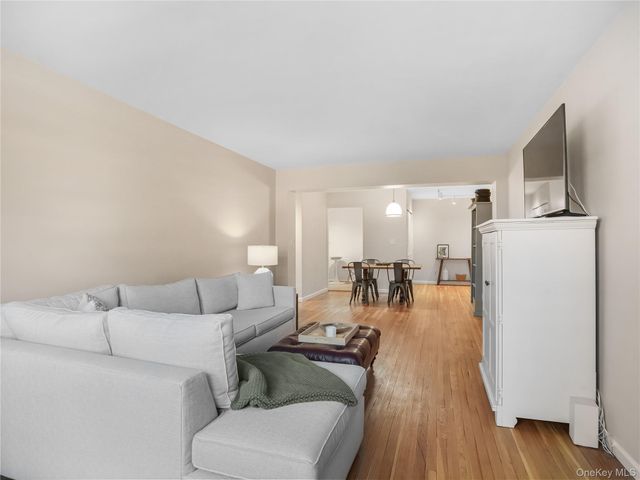 10 Franklin Avenue 2G, White Plains, NY 10601