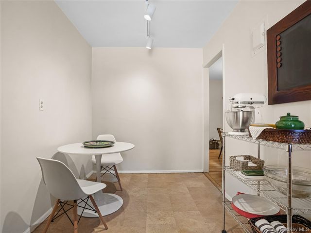 10 Franklin Avenue 2G, White Plains, NY 10601