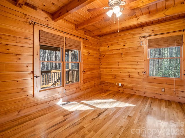 907 Hidden Lake Parkway, Nebo, NC 28761