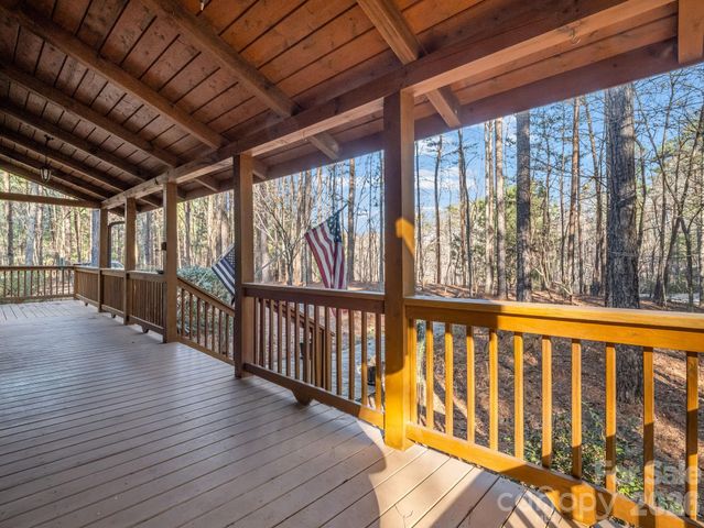 907 Hidden Lake Parkway, Nebo, NC 28761