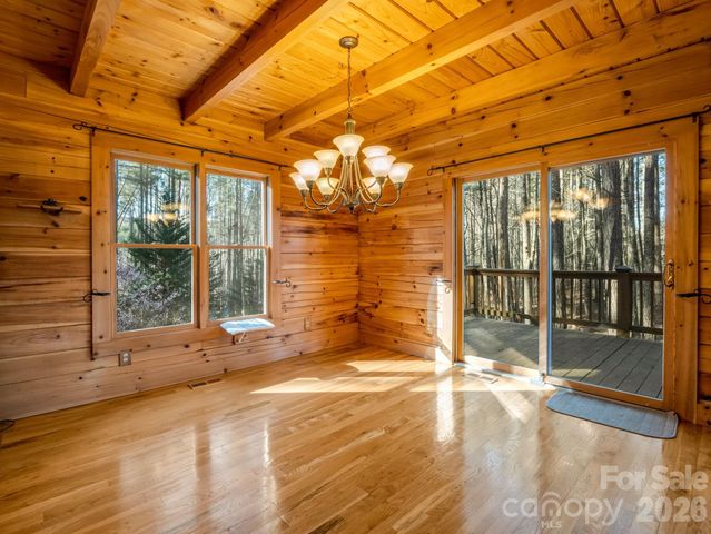 907 Hidden Lake Parkway, Nebo, NC 28761