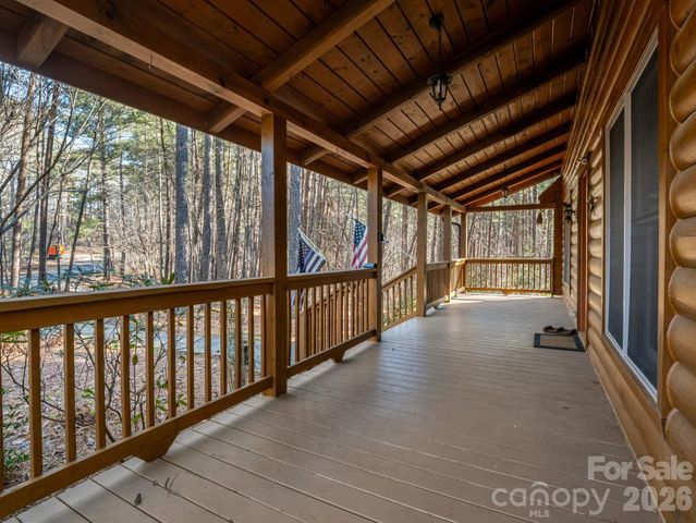 907 Hidden Lake Parkway, Nebo, NC 28761