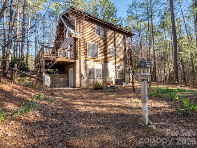 907 Hidden Lake Parkway, Nebo, NC 28761