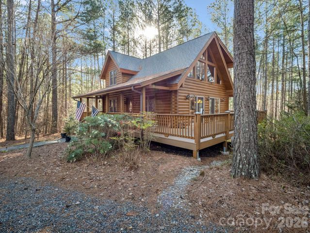 907 Hidden Lake Parkway, Nebo, NC 28761