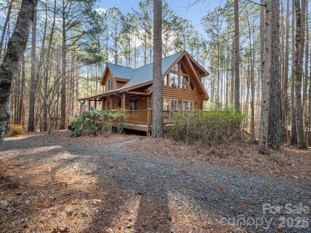 907 Hidden Lake Parkway, Nebo, NC 28761
