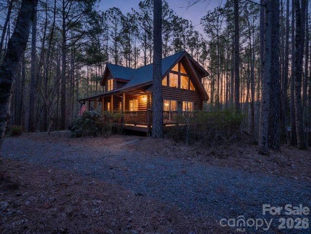 907 Hidden Lake Parkway, Nebo, NC 28761