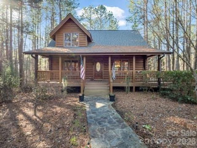907 Hidden Lake Parkway, Nebo, NC 28761