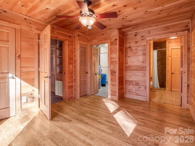 907 Hidden Lake Parkway, Nebo, NC 28761
