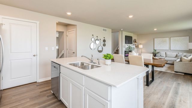 300 40th Street SW, Altoona, IA 50009