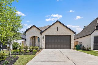 233 Trapper Creek Drive, Conroe, TX 77384
