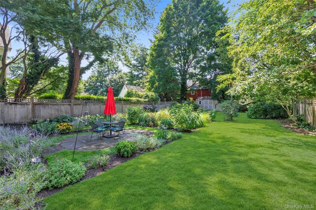 51 Tooker Avenue, Oyster Bay, NY 11771