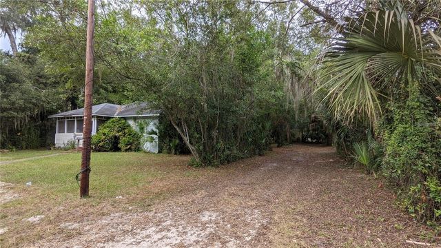 1618 NW 4TH AVENUE, Gainesville, FL 32603