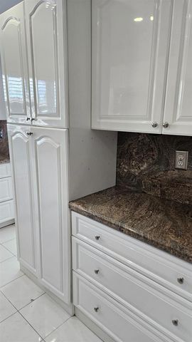 4042 NW 19th Street F411, Fort Lauderdale, FL 33313