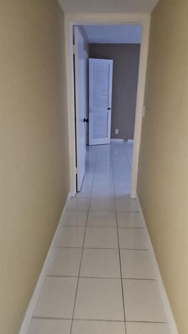 4042 NW 19th Street F411, Fort Lauderdale, FL 33313