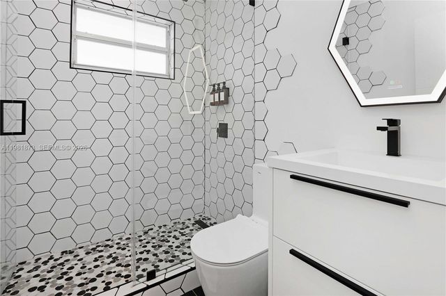 1611 Madison St, Hollywood, FL 33020