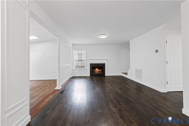 9404 Willow Ridge Dr, Glen Allen, VA 23060