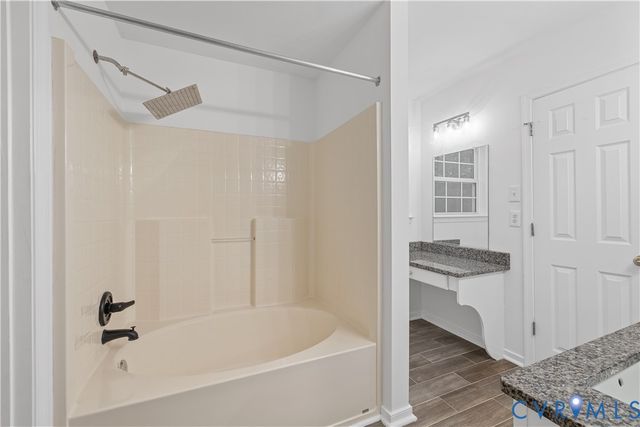 9404 Willow Ridge Dr, Glen Allen, VA 23060