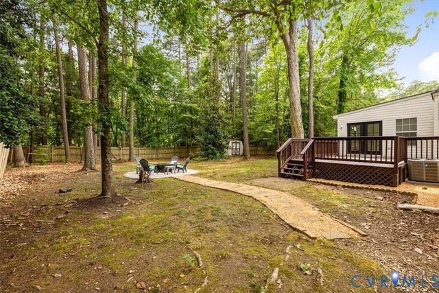 9404 Willow Ridge Dr, Glen Allen, VA 23060