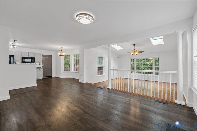 9404 Willow Ridge Dr, Glen Allen, VA 23060