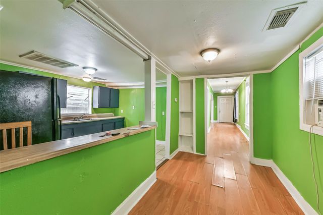 4016 Ursuline Street, Galveston, TX 77550