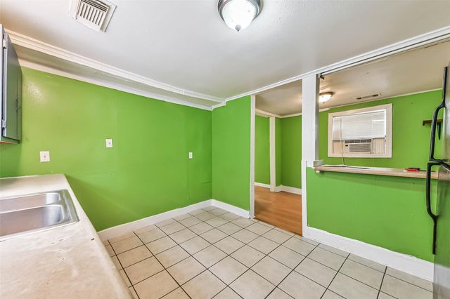 4016 Ursuline Street, Galveston, TX 77550