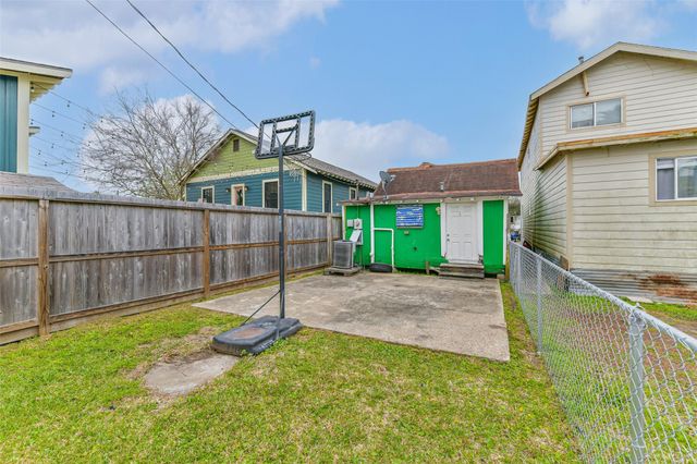 4016 Ursuline Street, Galveston, TX 77550