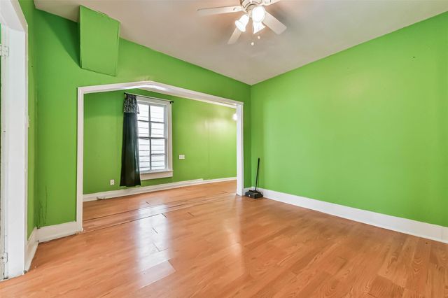 4016 Ursuline Street, Galveston, TX 77550