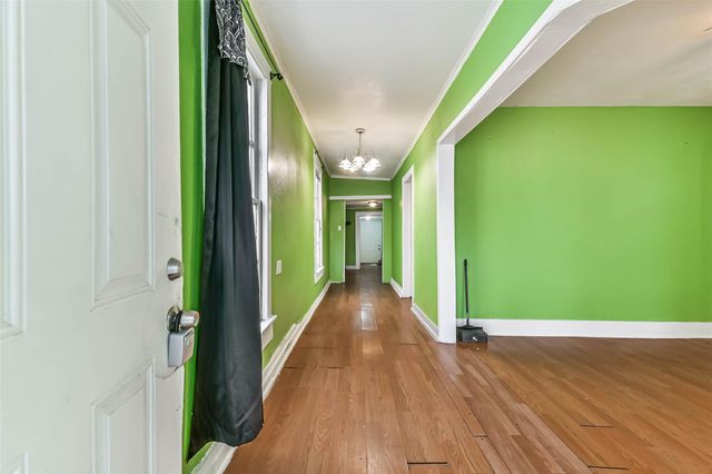 4016 Ursuline Street, Galveston, TX 77550